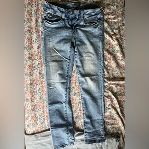 American Eagle light-wash skinny jeans, size 4
